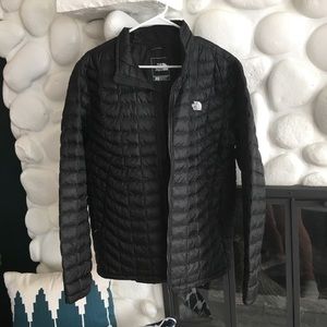 Men’s North Face low profile puffer jacket NWOT